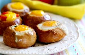 Булочки фаршированные яйцом в духовке рецепт с фото
