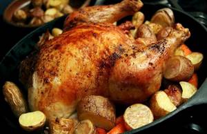 Курица в духовке целиком с картошкой в рукаве рецепт с фото