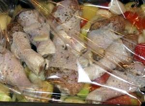Куриные бедра в духовке в рукаве рецепт с фото