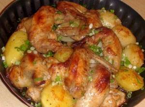 Рецепт крылышки в духовке с картошкой