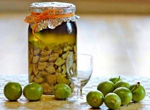 Рецепт настойки из зелёного грецкого ореха