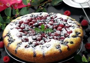 Рецепт пирога с ягодами в мультиварке