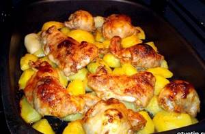 Вкусная курица в духовке с картошкой рецепт с фото