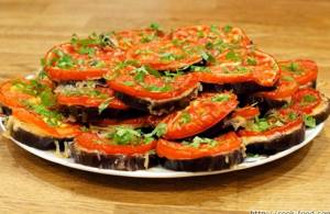 Баклажаны с помидорами в духовке рецепт с фото
