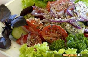 Грузинский салат с колбасой и помидорами рецепт с фото