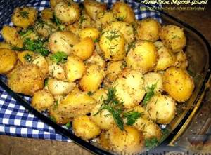 Картофель в духовке с чесноком рецепт с фото