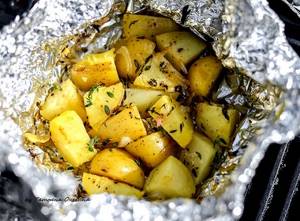 Картофель запеченный в фольге на углях рецепт