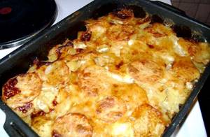 Картошка с мясом и овощами в духовке рецепт с фото