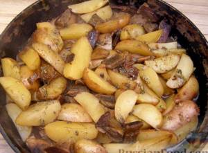 Картошка с шампиньонами в духовке рецепт с фото