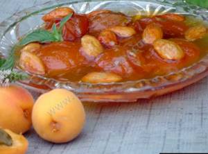 Рецепт абрикосового варенья с миндалем