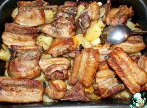 Рецепт ребра свиные с картошкой в духовке
