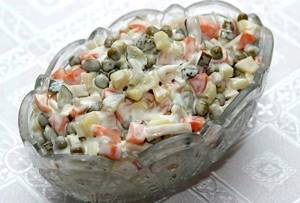 Рецепт салат из консервированных кальмаров
