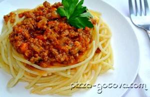 Рецепт спагетти с фаршем и томатной пастой