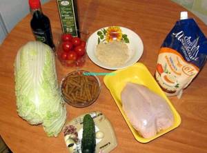 Салат цезарь с курицей и сухариками с майонезом рецепт с фото