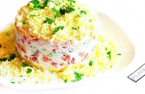 Салат с красной солёной рыбой рецепт с фото