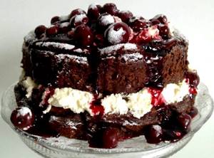 Шоколадный торт с вишней рецепт с фото пошагово