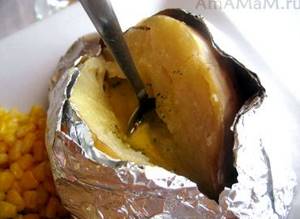 Запеченный картофель в мундире в фольге в духовке рецепт с фото
