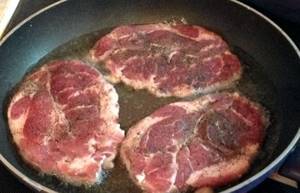 Жареное мясо на сковороде рецепт с фото